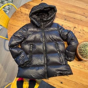 Moncler Seritte Down Parka  Black Size 3